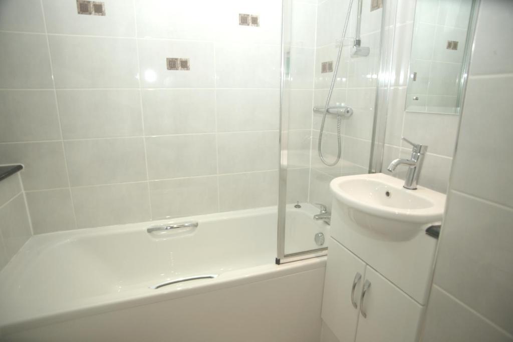 Cliff Lawn Hotel Leeds  Zimmer foto