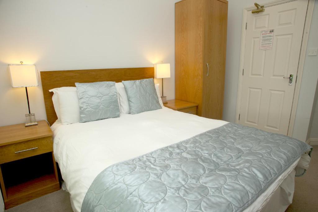 Cliff Lawn Hotel Leeds  Zimmer foto