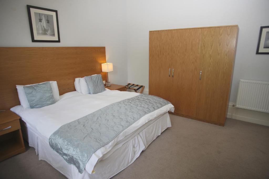 Cliff Lawn Hotel Leeds  Zimmer foto